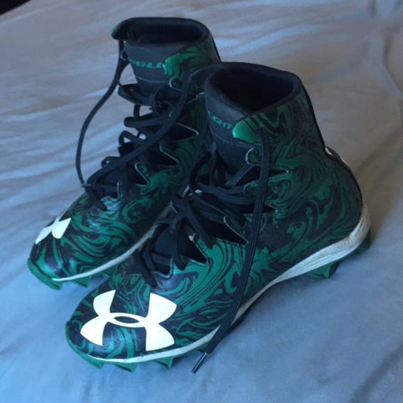 Boys football cleats - Picture 2 of 3